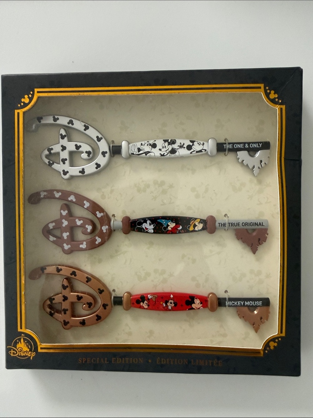 Disney Special Ed. Mickey Mouse Through the Years Collectible Key Set